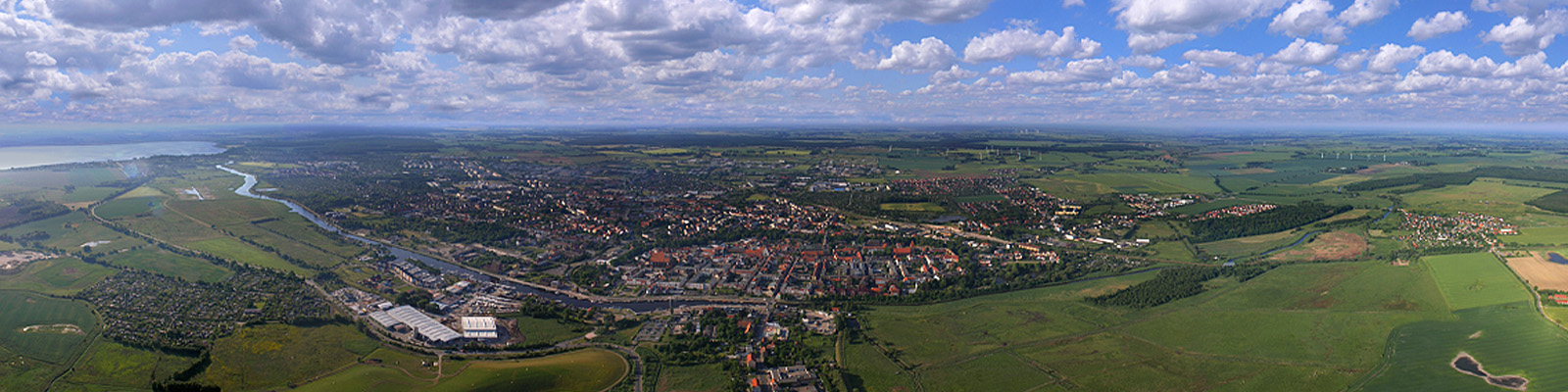 Panorama: Luftblick Greifswald - Motivnummer: hgw-alt-100