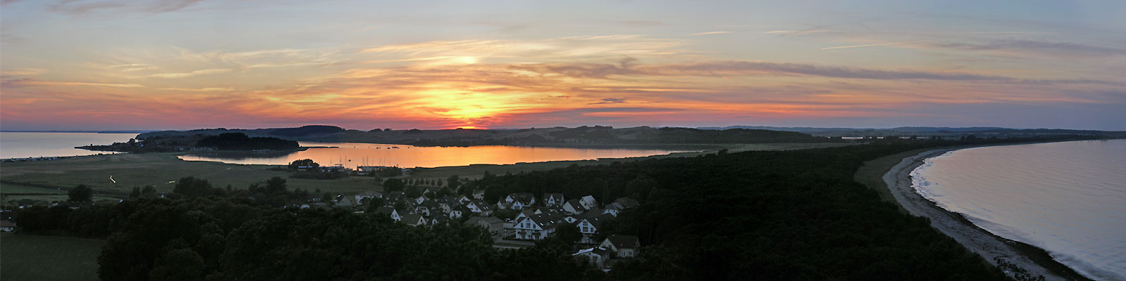 Panorama: Thiessow Sonnenuntergang - Motivnummer: rug-mon-02